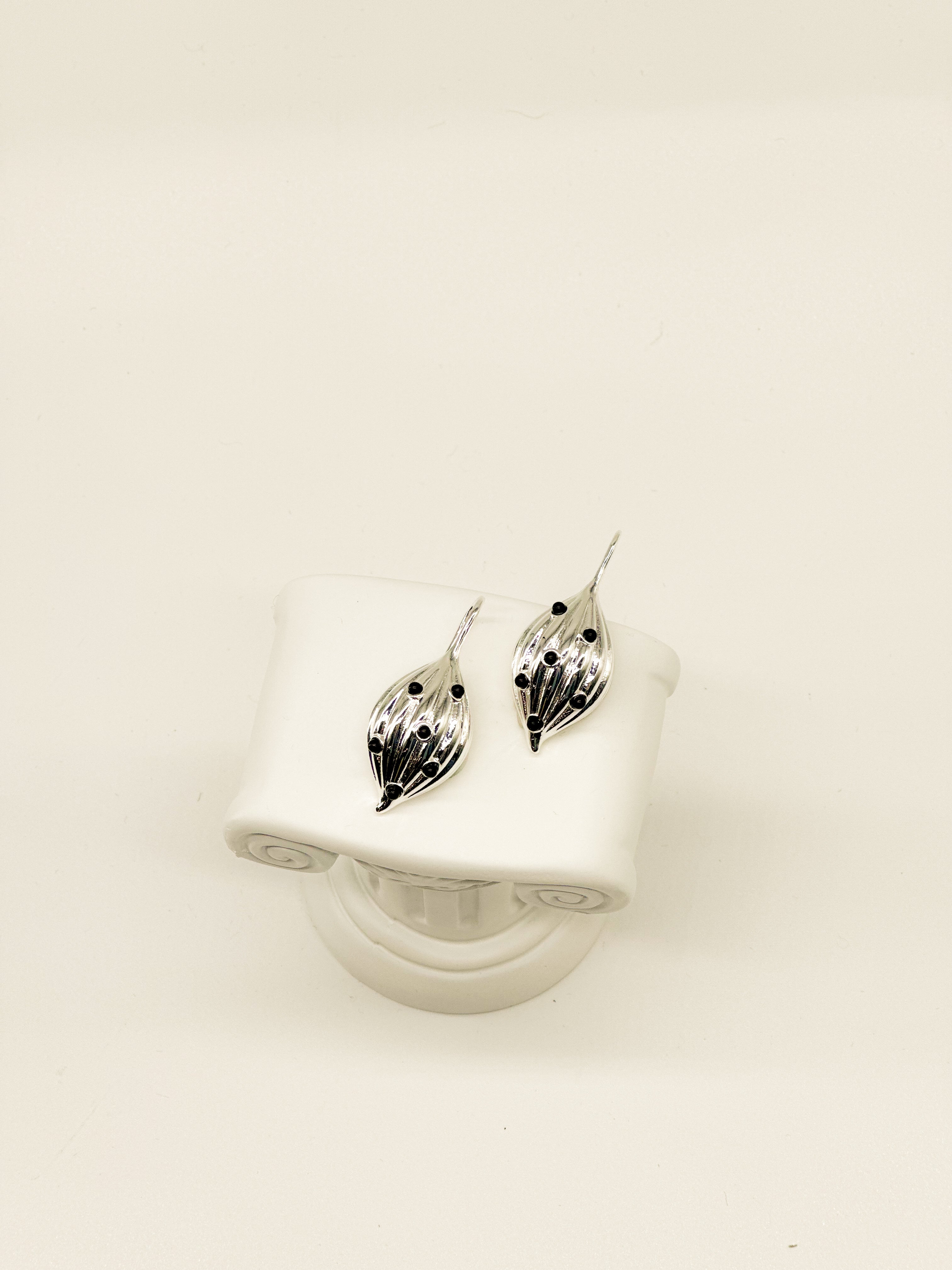 JWS Black Dots hoop earring
