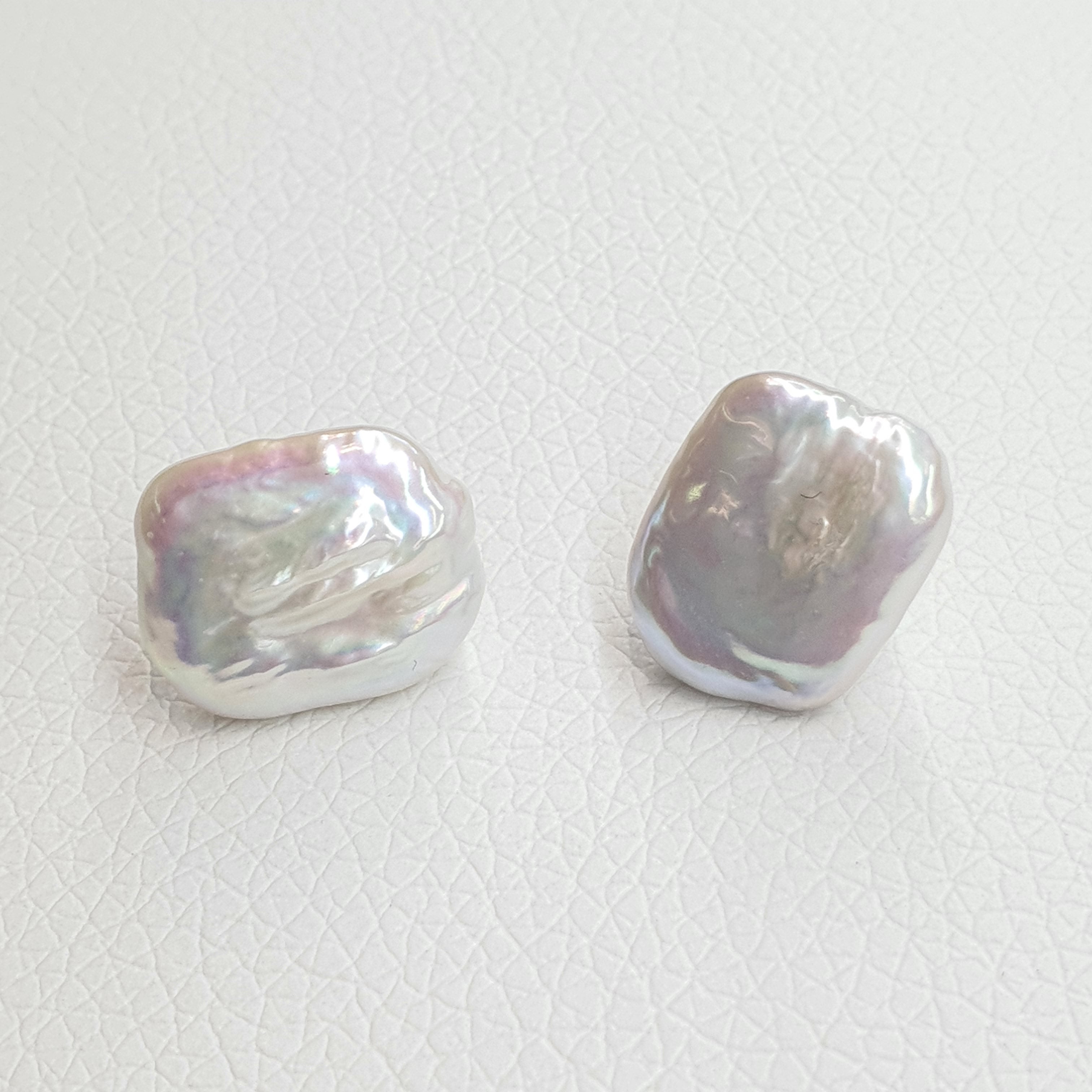 Pearl mermaid earring