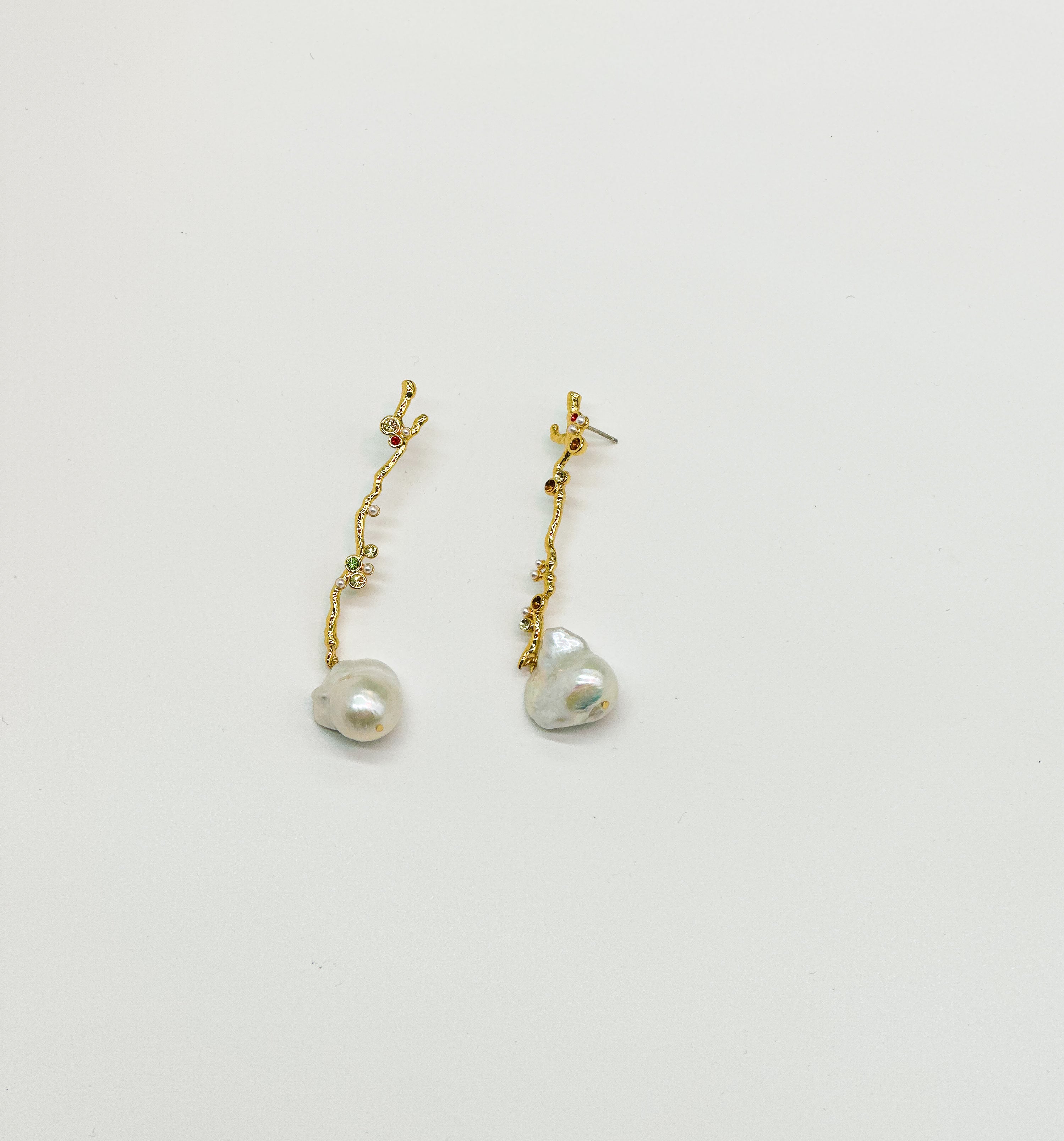 Baroque Pearl Around Branch Earrings