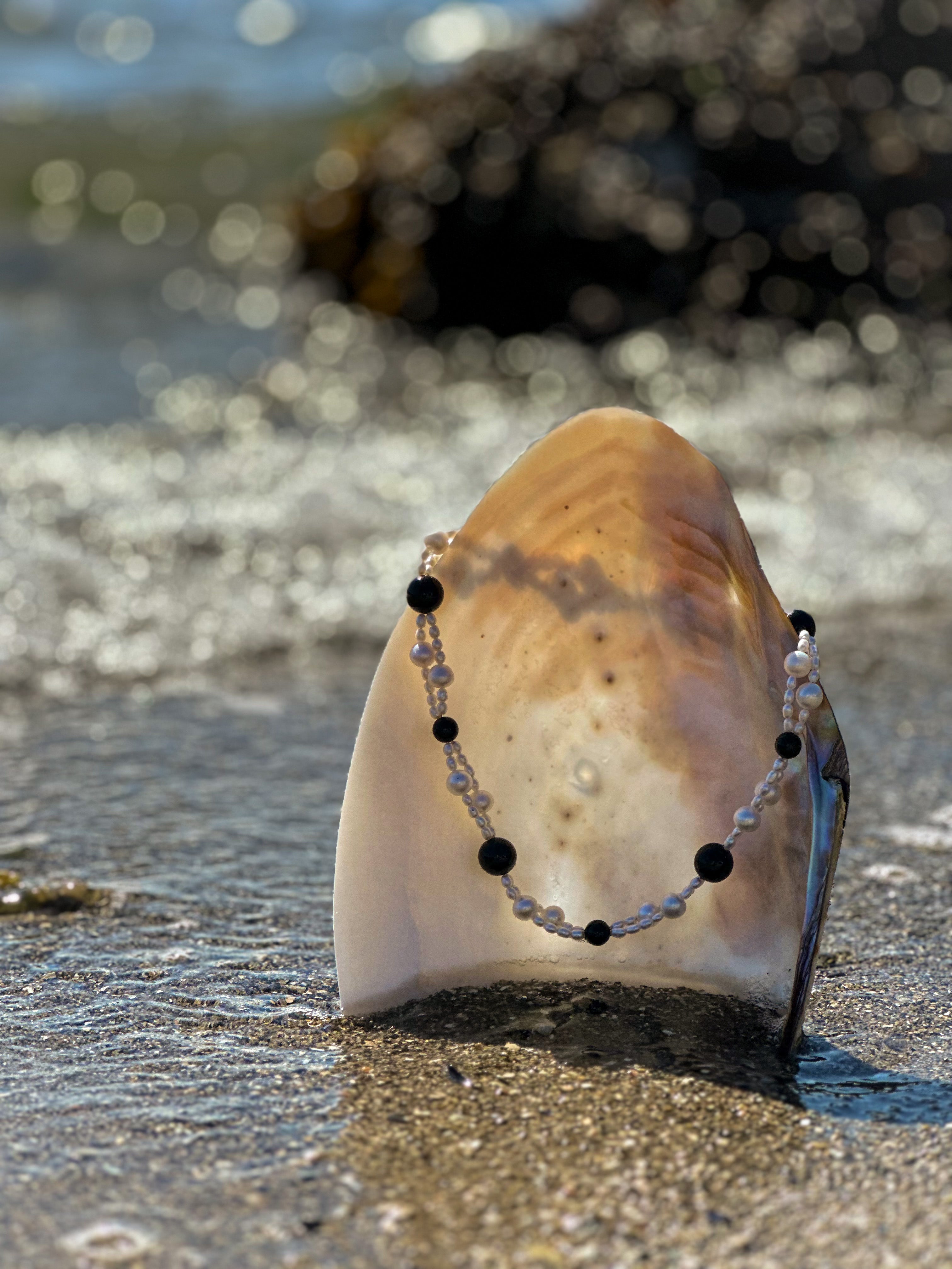 Black Agate Pearl Wave Necklace