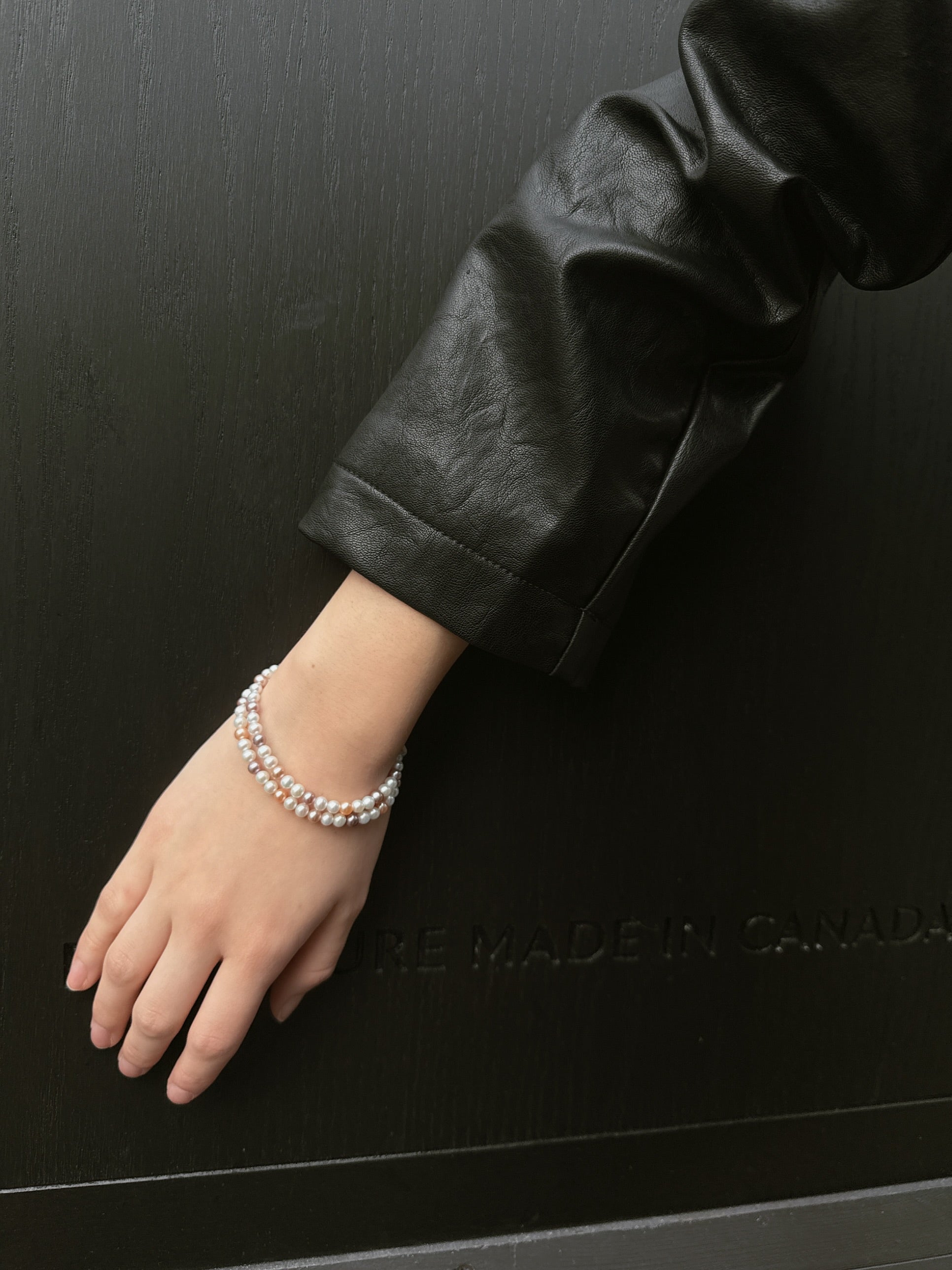 JWS Rainbow High Lustre Pearl Bracelet