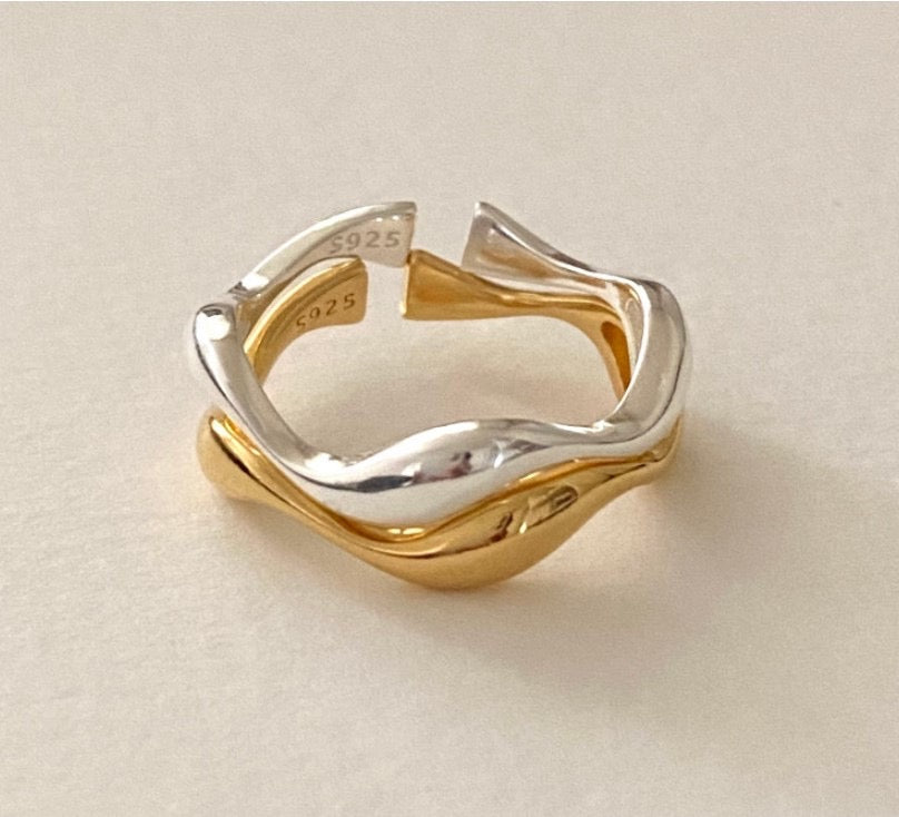 Waves Adjustable Ring
