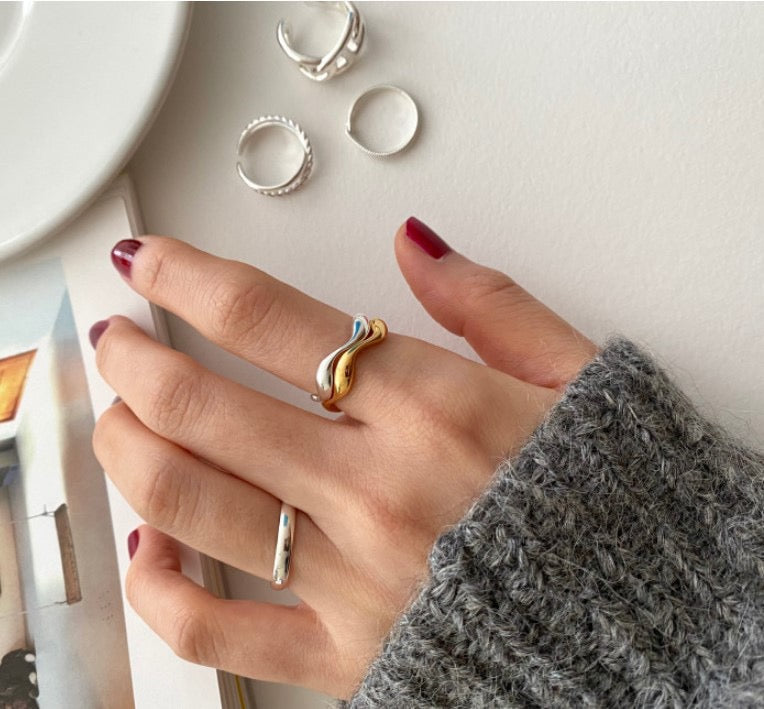 Waves Adjustable Ring