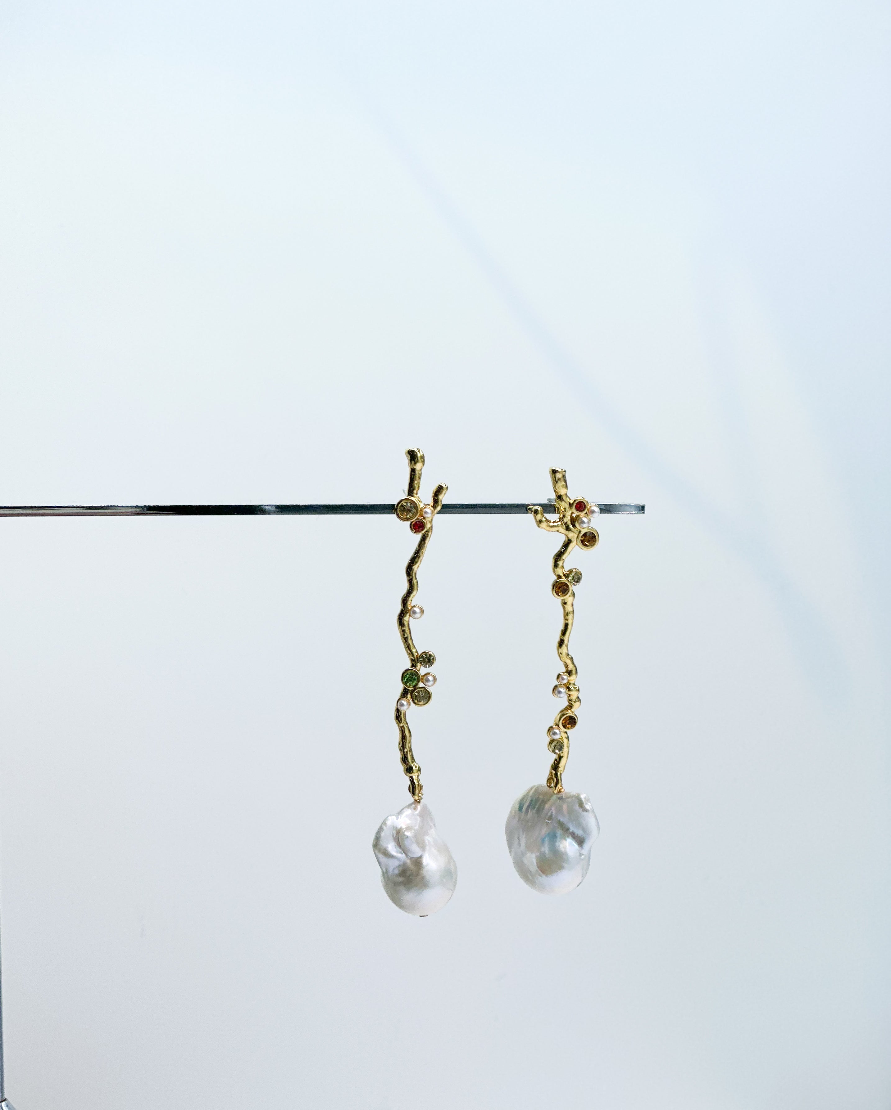 Baroque Pearl Around Branch Earrings