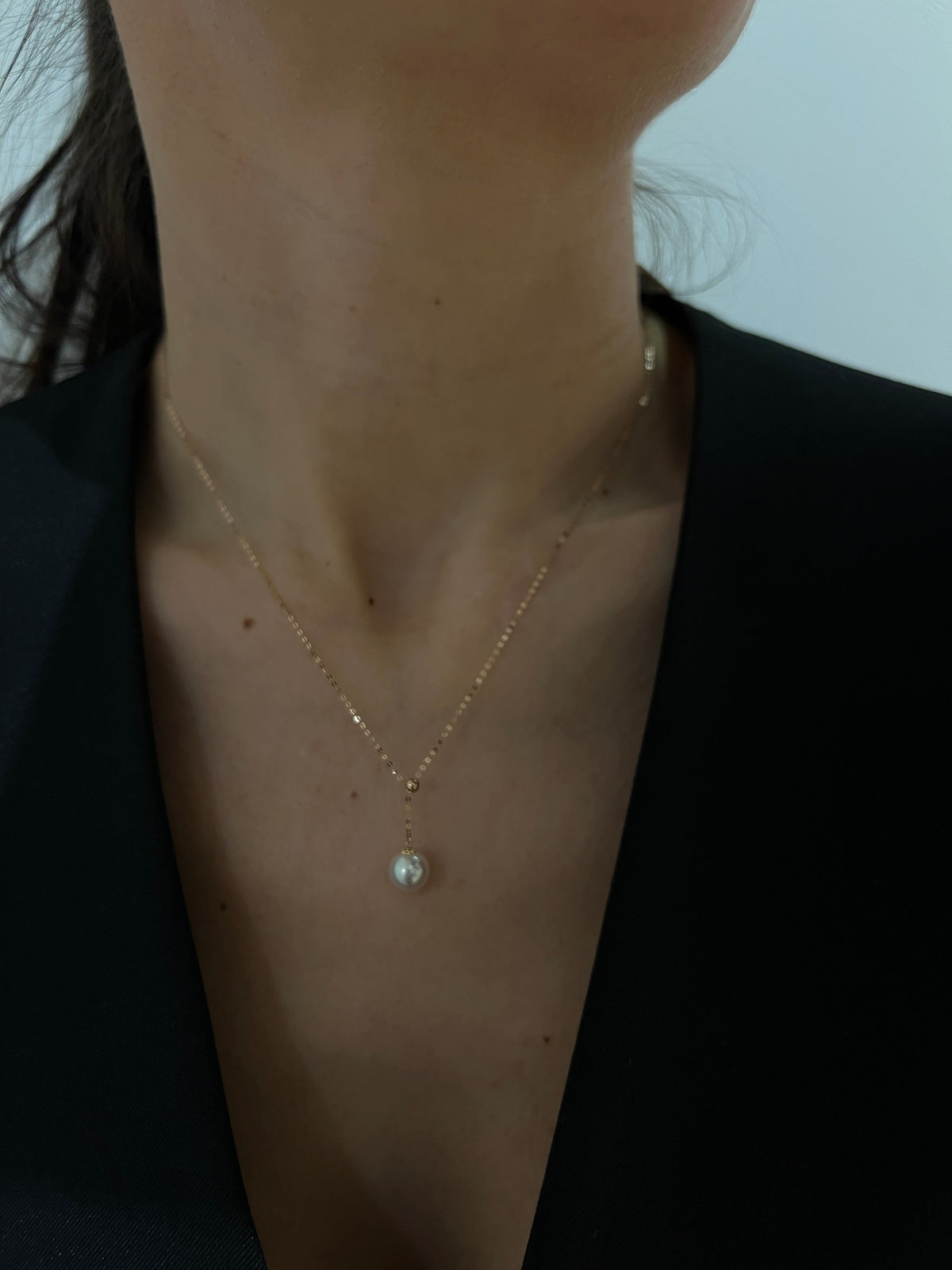 Mirror reflective 18K Gold Y-necklace
