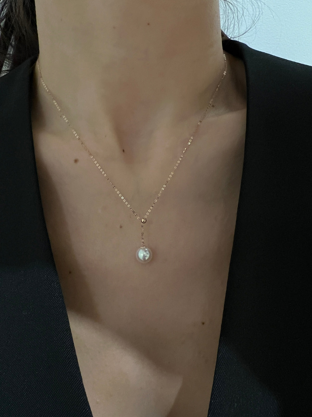 Mirror reflective 18K Gold Y-necklace