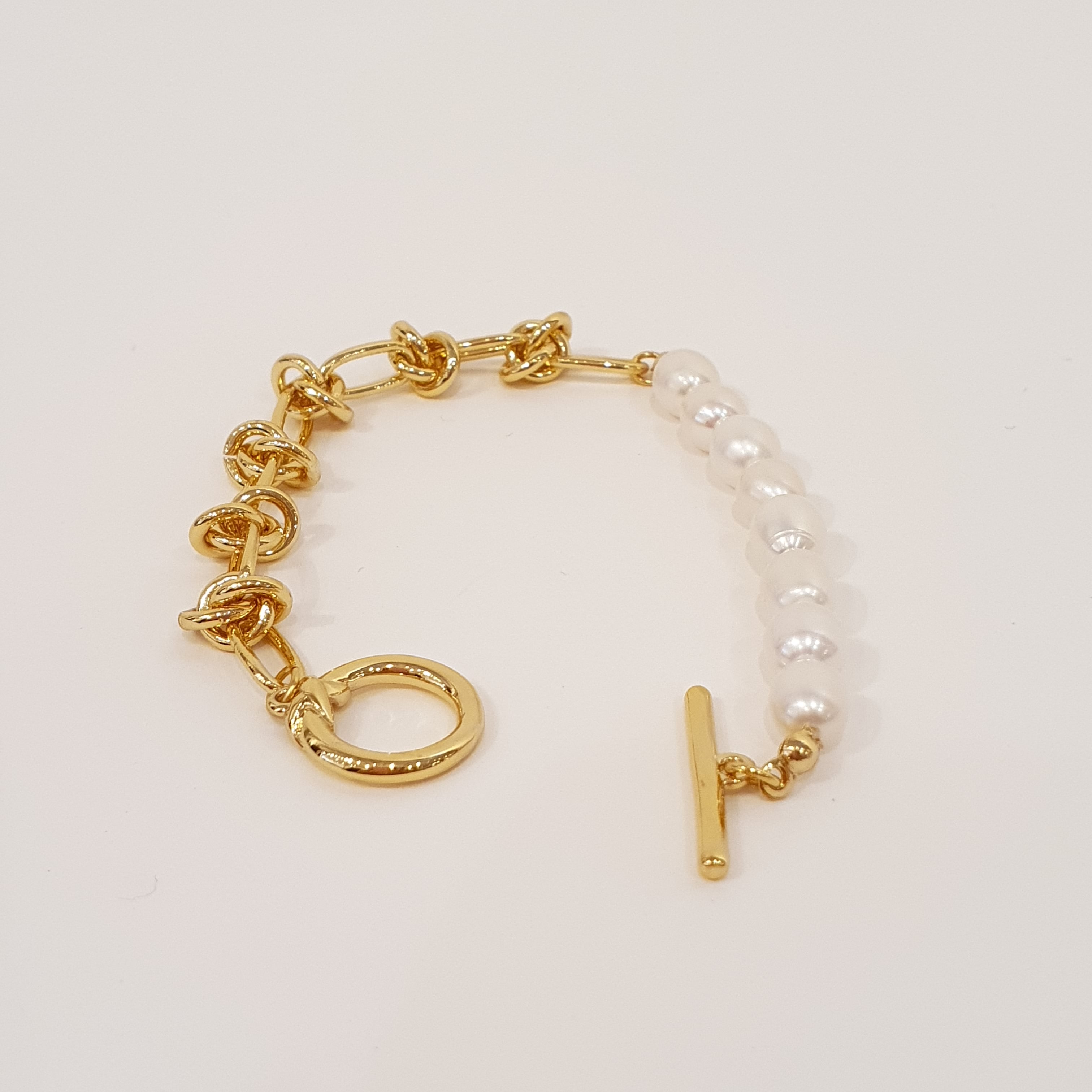 Knot Chain Pearl Bracelet