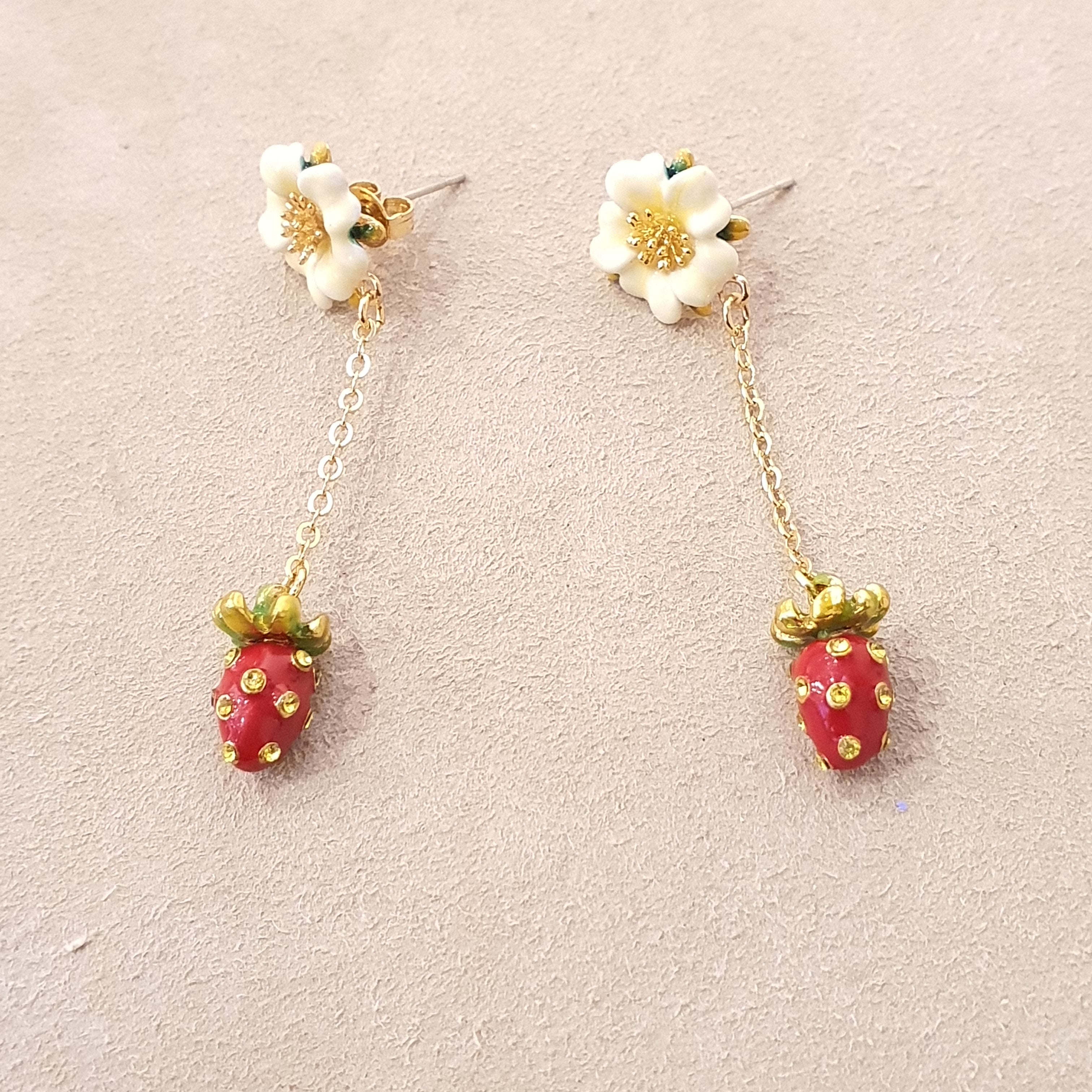 strawberry*1 piece Handcraft colour paint enamel earring