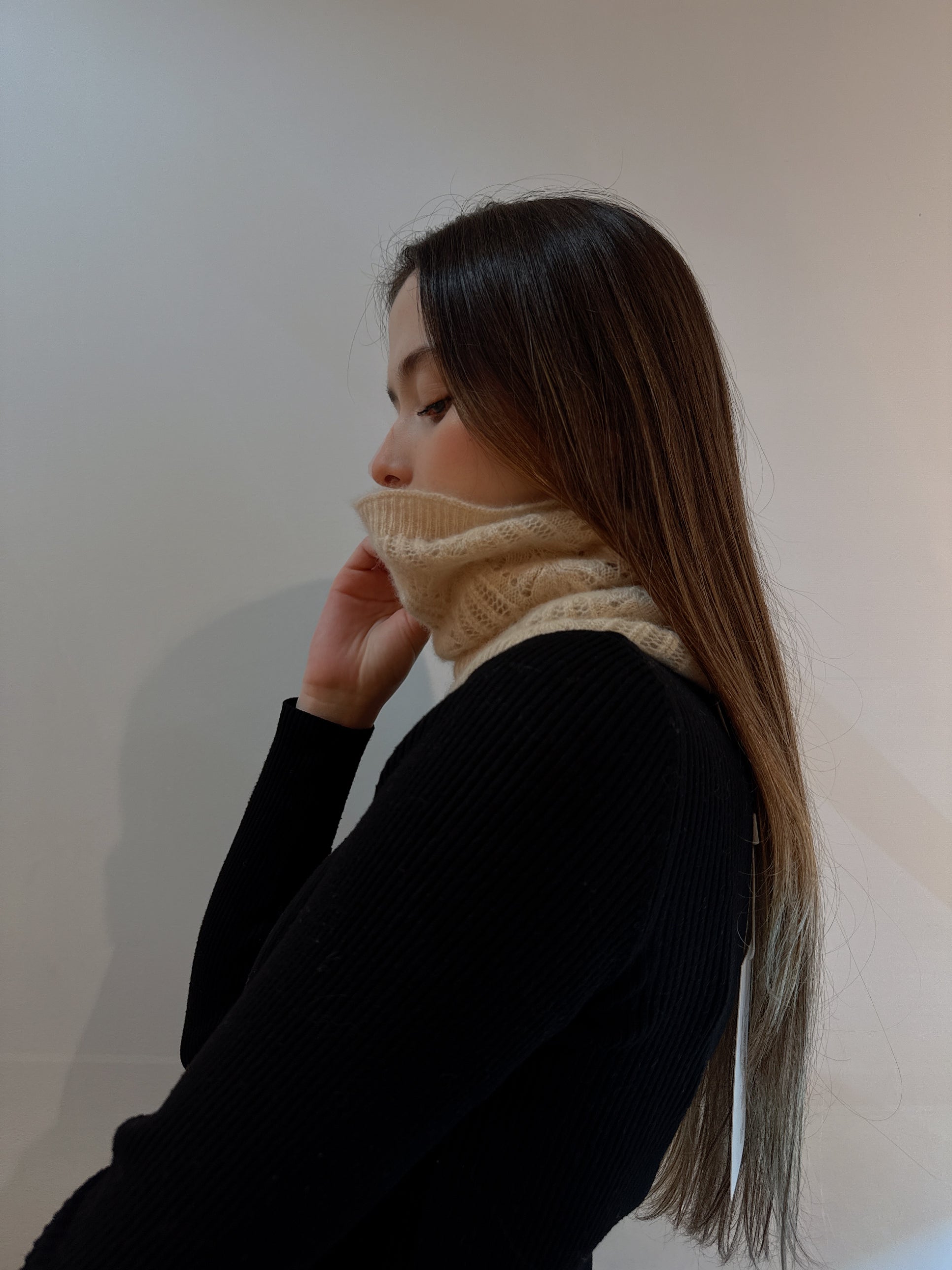 cashmere goucha neck warmer