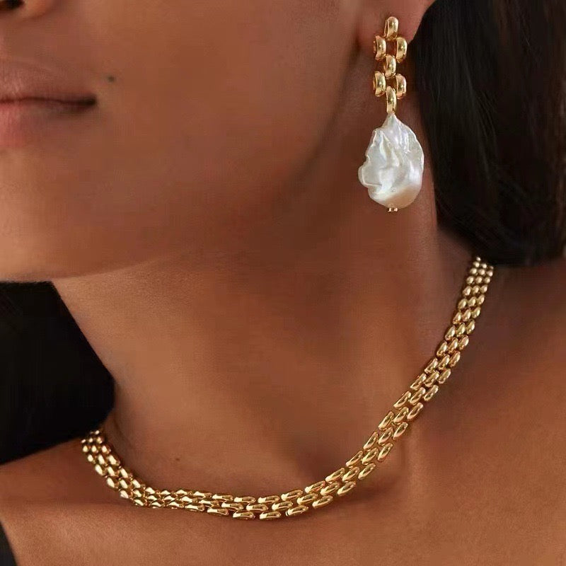 JWS Baroque Pearl Chain earrings