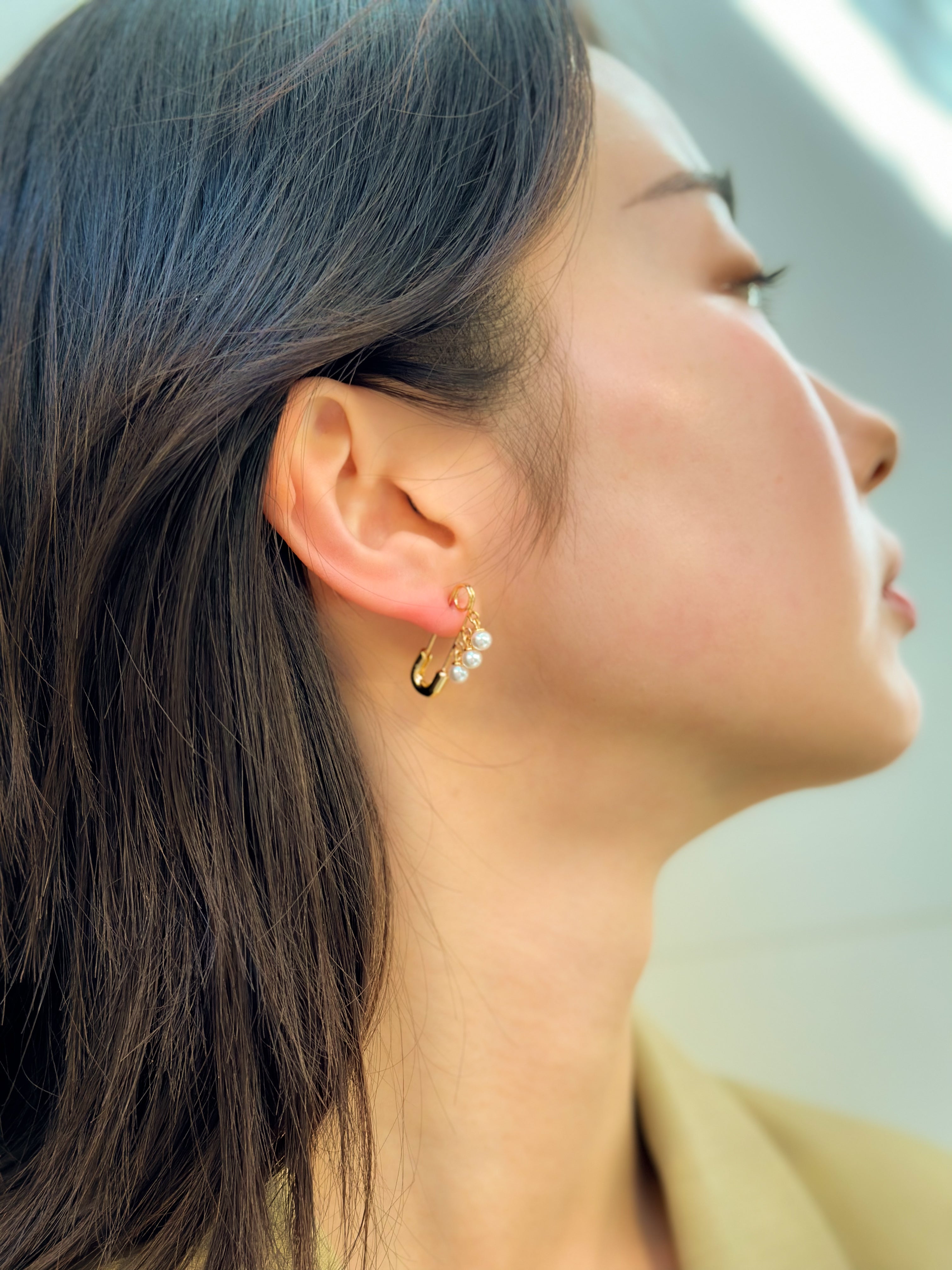 Pearl Pin Earring