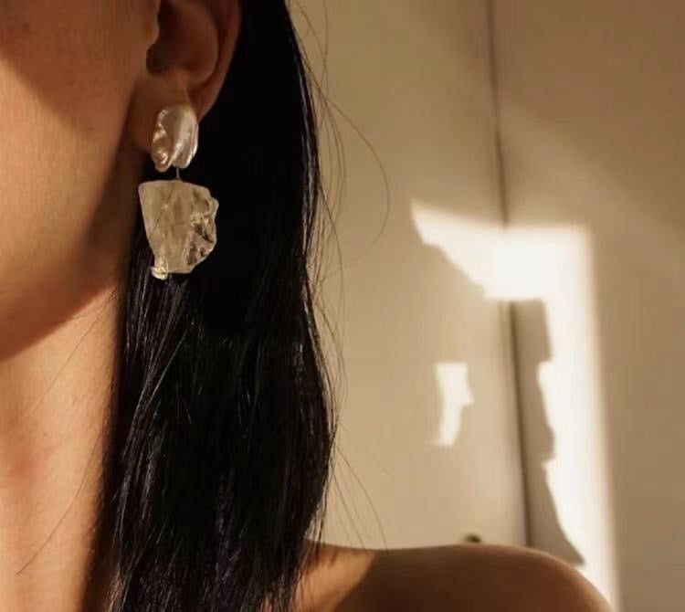 quartz stone pearl dangling earring