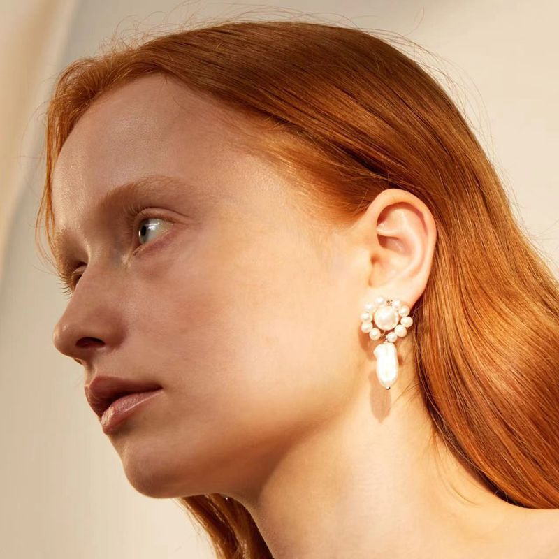 Biwa Rosey Pearl Earring